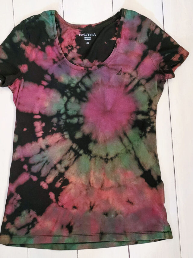 How to Reverse Tie Dye Story